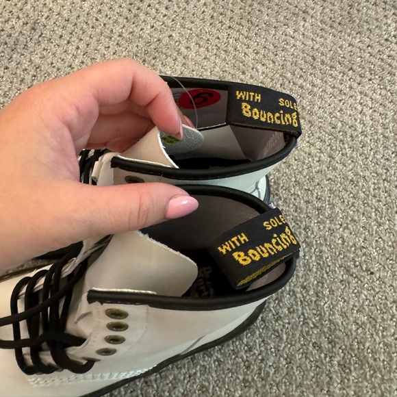 White dr martens - Picture 3 of 6